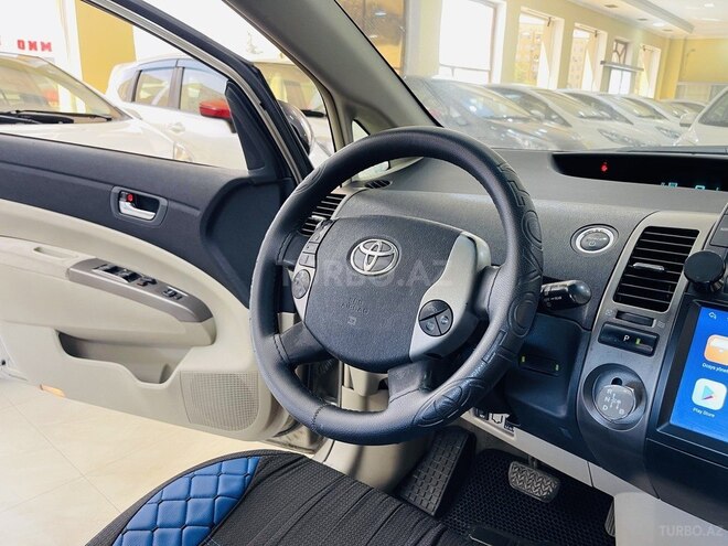 Toyota Prius-9
