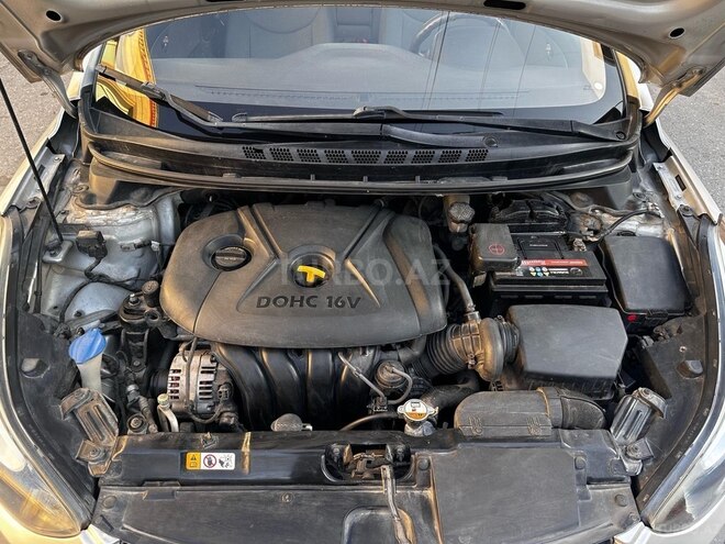 Hyundai Elantra 2015, 239,000 km - 1.8 l - Bakı