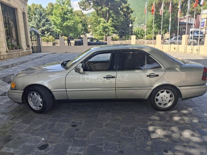 Mercedes C 220 1994, 150,000 km - 2.2 л - Şəki