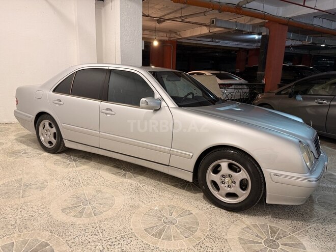 Mercedes E 320 2001, 223,200 km - 3.2 l - Bakı