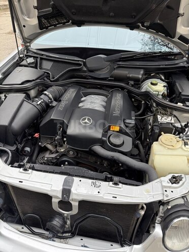 Mercedes E 320 2001, 223,200 km - 3.2 l - Bakı