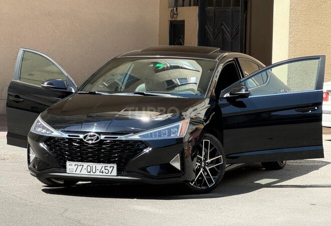 Hyundai Elantra-13