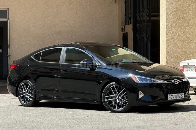 Hyundai Elantra-9