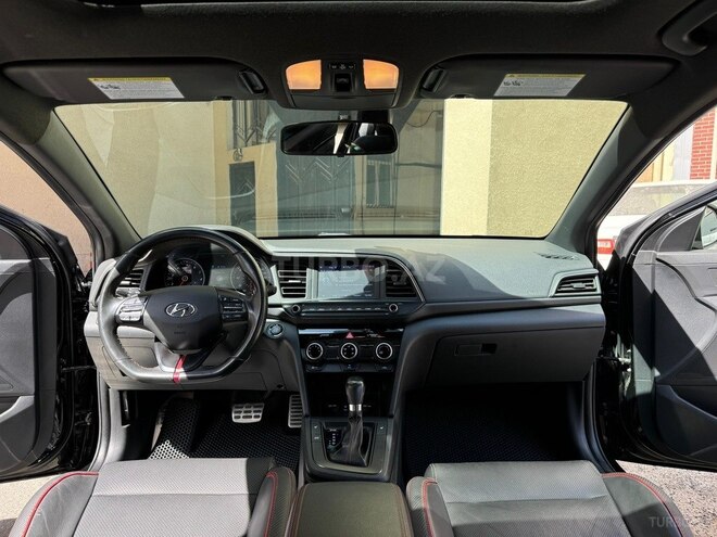 Hyundai Elantra-20