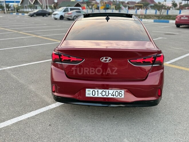 Hyundai Sonata-13