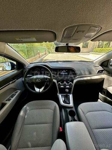 Hyundai Elantra 2019, 175,000 km - 2.0 l - Bakı