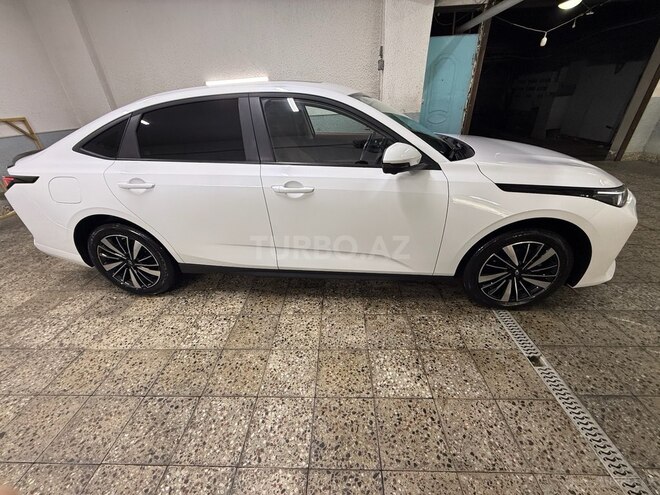 Changan Qiyuan A05 2025, 10,000 km - 1.5 l - Bakı