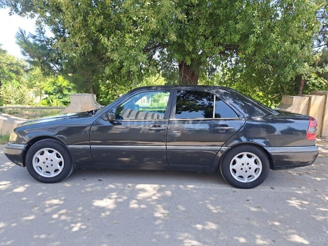 Mercedes C 220 1995, 448,151 km - 2.2 l - Bərdə