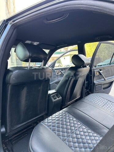 Mercedes E 220 d 2000, 683,000 km - 2.2 l - Bakı