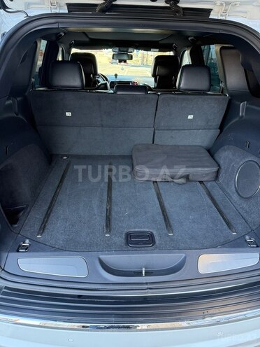 Jeep Grand Cherokee-12
