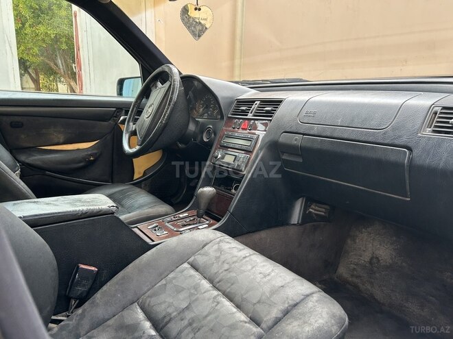 Mercedes C 200 2000, 180,000 km - 2.0 l - Bakı