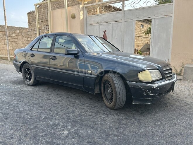 Mercedes C 200 2000, 180,000 km - 2.0 l - Bakı
