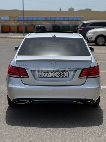 Mercedes E 220 d-4
