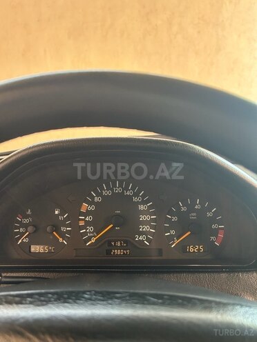 Mercedes C 200 1998, 298,000 km - 2.0 л - Bakı