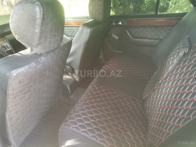 Mercedes E 220 1995, 500,000 km - 2.2 l - Qazax