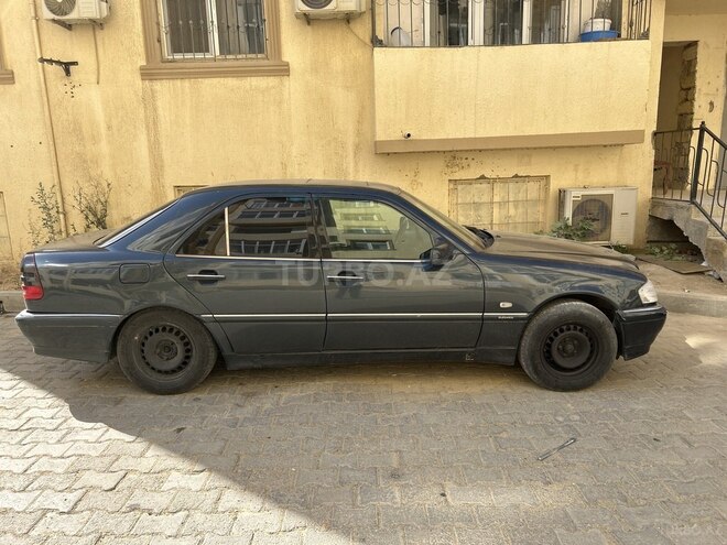 Mercedes C 220 d 1999, 818,510 km - 2.2 l - Bakı