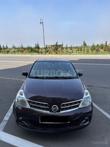 Nissan Tiida-1