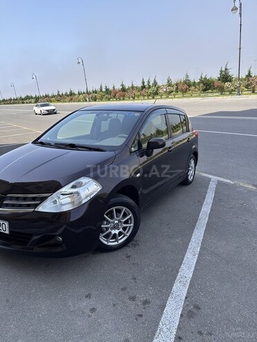 Nissan Tiida-2