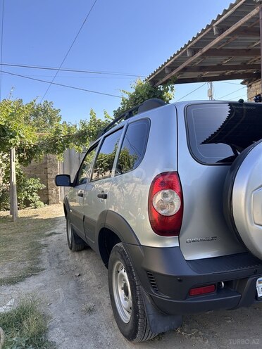 Chevrolet Niva 2014, 200,000 km - 1.7 l - Bakı