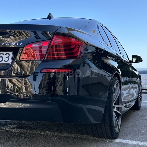 BMW 528-4