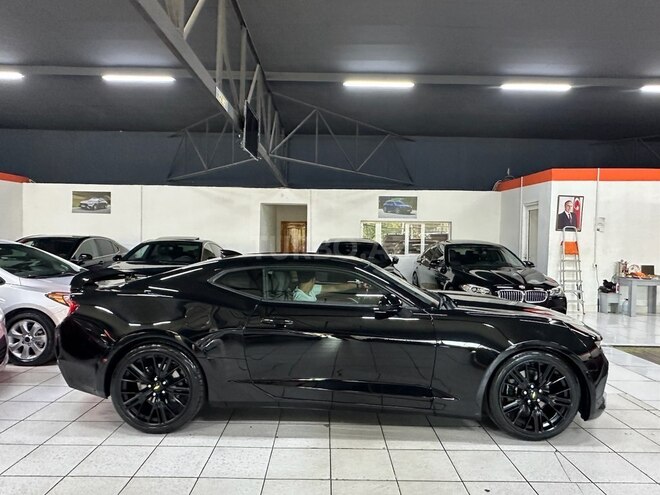 Chevrolet Camaro-11