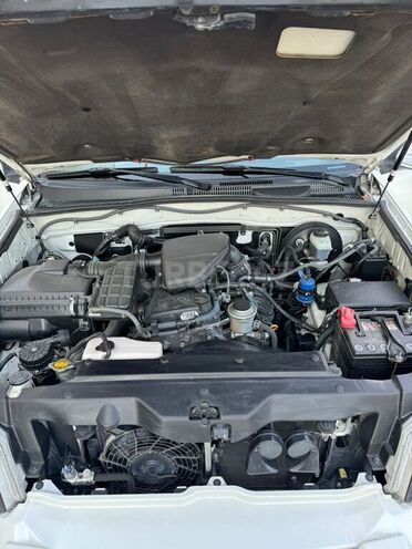 Toyota Land Cruiser Prado 2008, 230,000 km - 2.7 l - Ucar