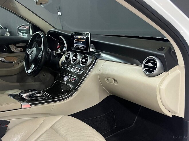Mercedes C 300-8