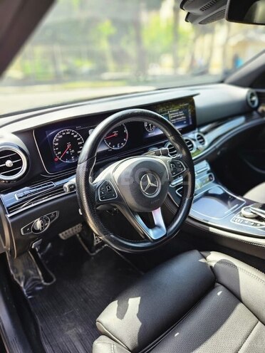 Mercedes E 220 d 2017, 196,000 km - 2.2 л - Bakı