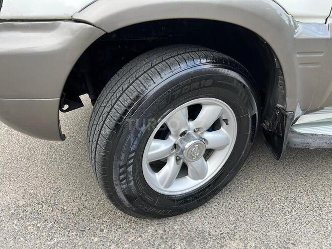 Nissan Terrano 2001, 254,873 km - 2.4 l - Sumqayıt