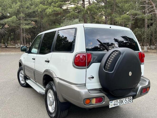 Nissan Terrano 2001, 254,873 km - 2.4 l - Sumqayıt