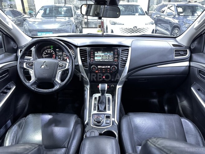 Mitsubishi Pajero Sport-8