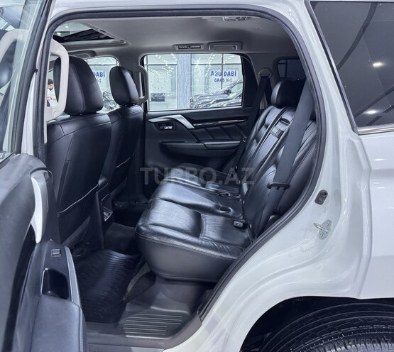 Mitsubishi Pajero Sport-14