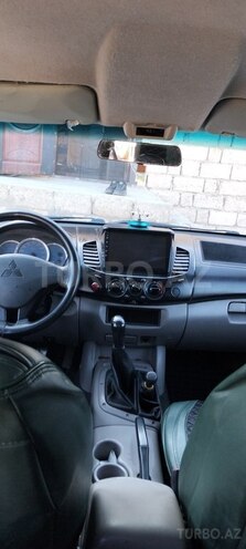Mitsubishi L200 2010, 380,834 km - 2.5 l - Bakı
