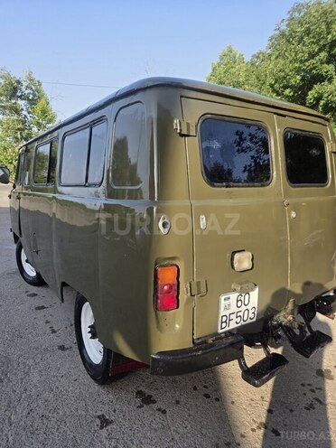UAZ 452-2