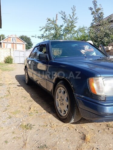 Mercedes E 200 1990, 250,000 km - 2.0 l - Masallı