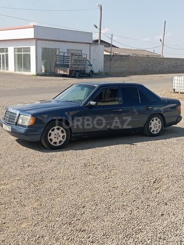 Mercedes E 200 1990, 250,000 km - 2.0 l - Masallı