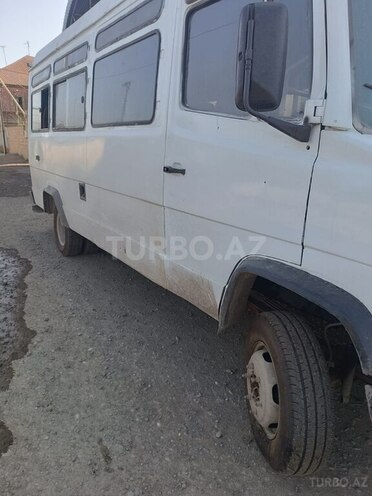 Mercedes 609 D 1993, 333,500 km - 2.3 л - Samux