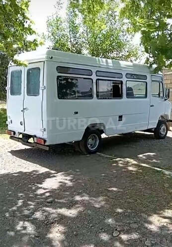 Mercedes 609 D 1993, 333,500 km - 2.3 л - Samux