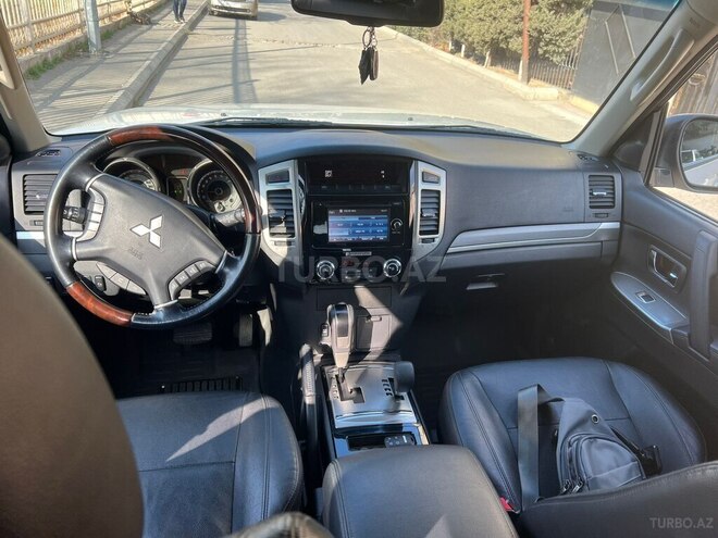 Mitsubishi Pajero 2015, 101,000 km - 3.8 л - Bakı