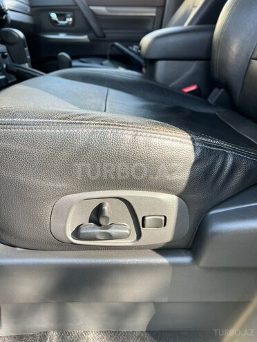 Mitsubishi Pajero 2015, 101,000 km - 3.8 л - Bakı