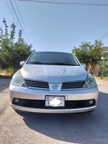 Nissan Tiida-2