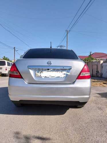Nissan Tiida-7