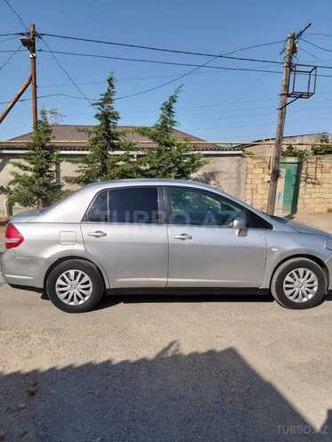 Nissan Tiida-9