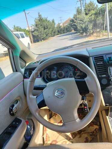 Nissan Tiida-15