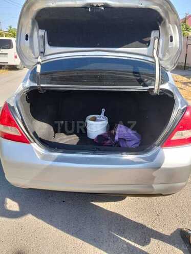Nissan Tiida-19