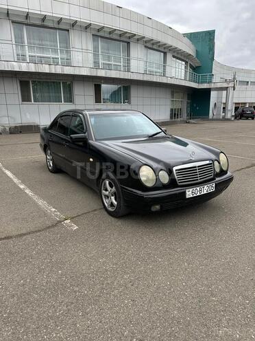 Mercedes E 200 1999, 232,535 km - 2.0 l - Ağstafa