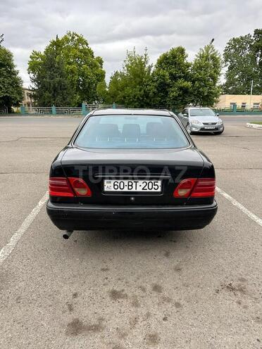 Mercedes E 200 1999, 232,535 km - 2.0 l - Ağstafa