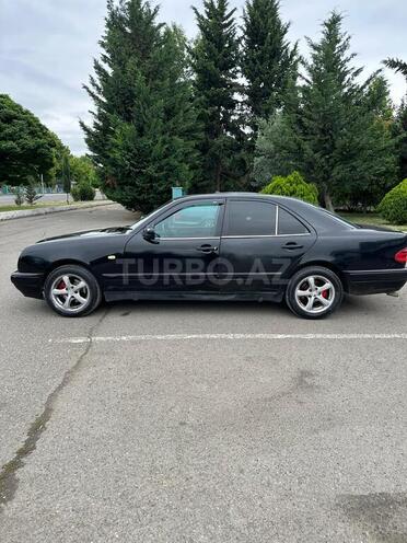 Mercedes E 200 1999, 232,535 km - 2.0 l - Ağstafa
