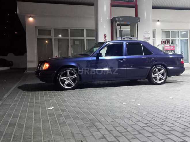 Mercedes E 220 1995, 351,050 km - 2.2 l - Bakı