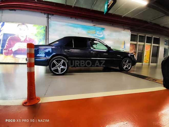 Mercedes E 220 1995, 351,050 km - 2.2 l - Bakı